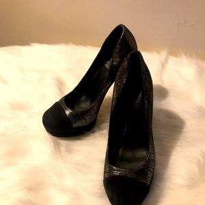 Vince Camoto Platform Heels Size 6
